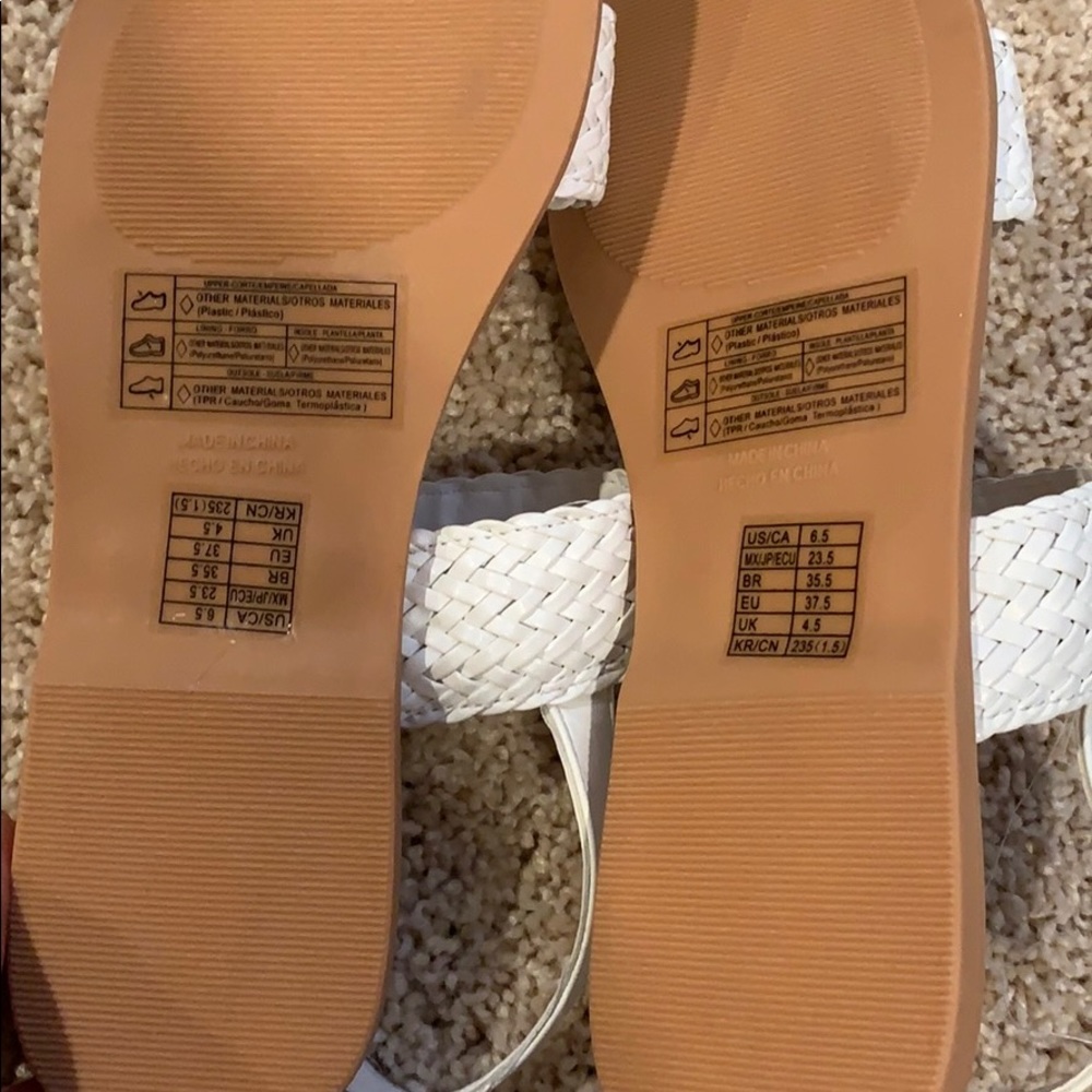 New white sandals - Picture 2 of 3